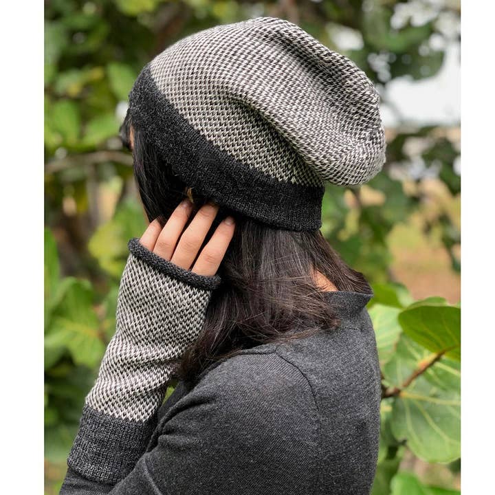SLATE + SALT – Großhandel Beanie – Damen – Midnight Inwoven Alpaka Mütze1