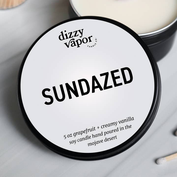 Boîte Sundazed de 5 oz | Bougie crémeuse au pamplemousse et à la vanille pour la vente par Dizzyvapor Candle Co.