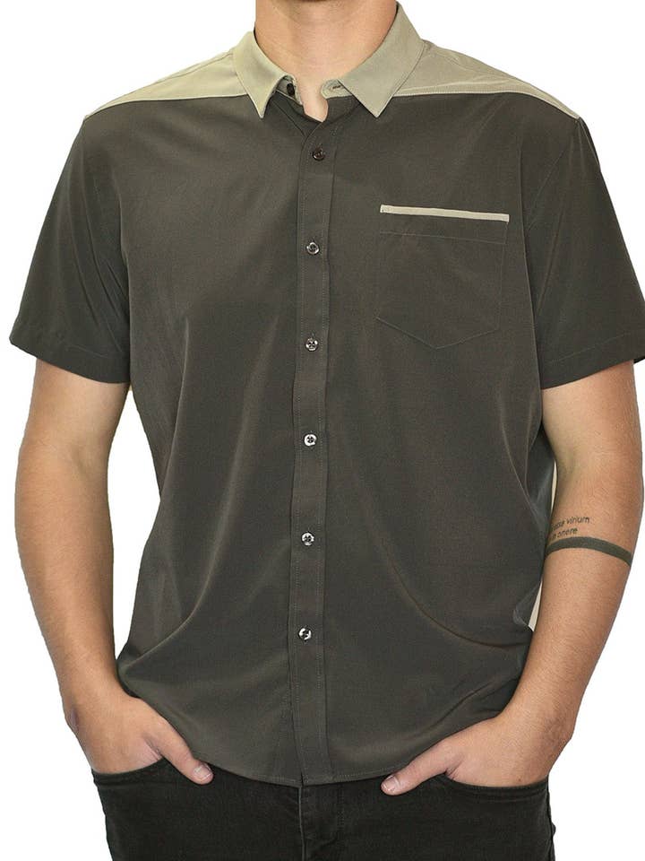 „Point” Button-Up met korte mouwen voor wholesale door SpearPoint Apparel