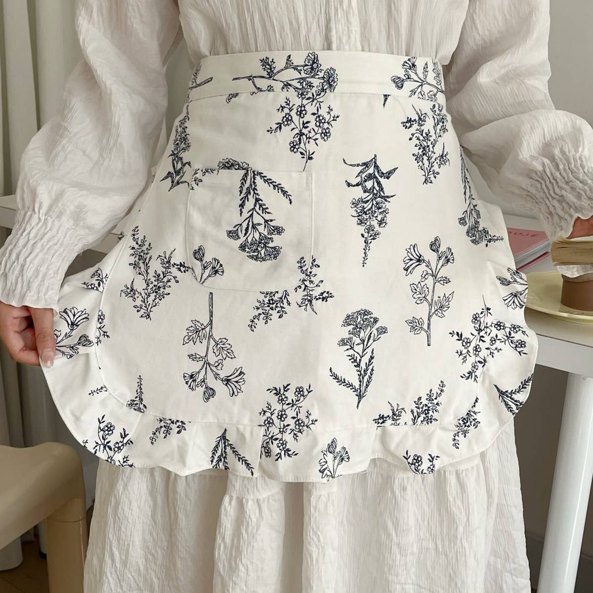 ACCITY - Wholesale Apron - HALF-BODY FALLEN LEAVES PLAID APRON_CWMM58001