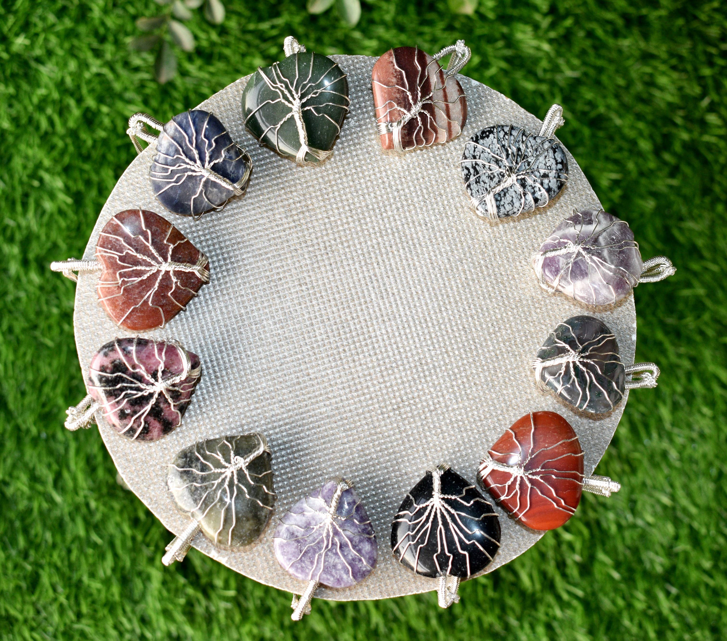 Soothing Crystals - Vendita all'ingrosso Collana con ciondolo/pendaglio - Ciondolo in cristallo a forma di cuore in argento avvolto in filo d'argento9