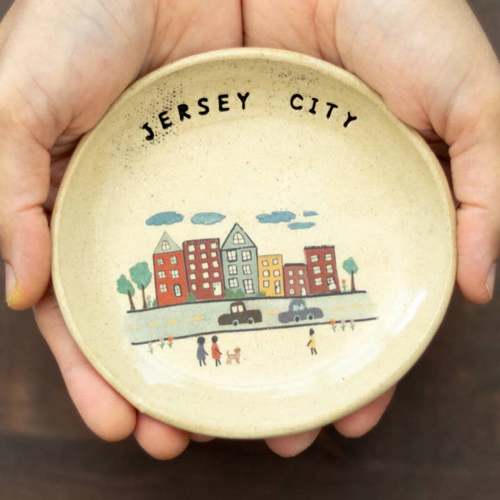 Brugerdefineret City Life Illustreret Håndlavet Souvenirskål for engroshandel hos Tara Kothari