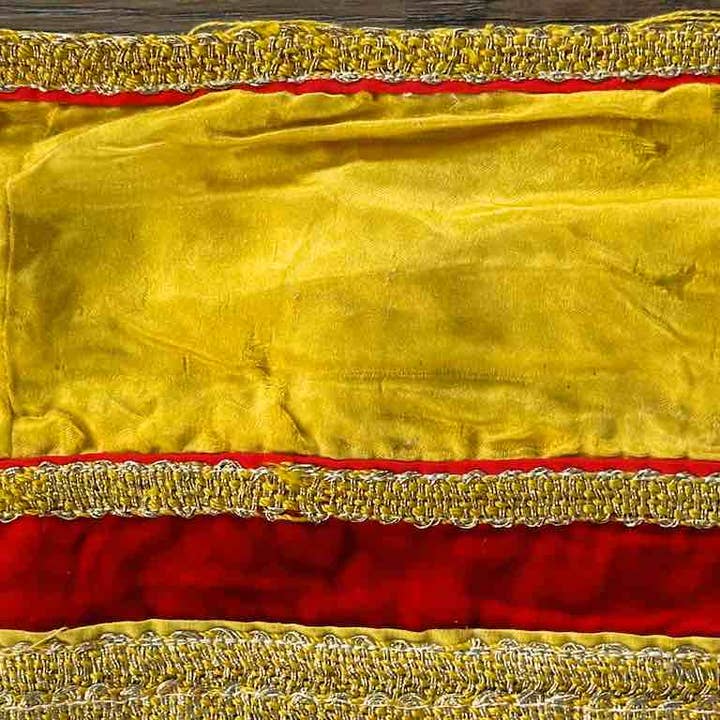 The Niger Bend - Vente Tapisserie/textile - Tissu d'autel en tissu ecclésiastique authentique de conception catholique vietnamienne IHS6