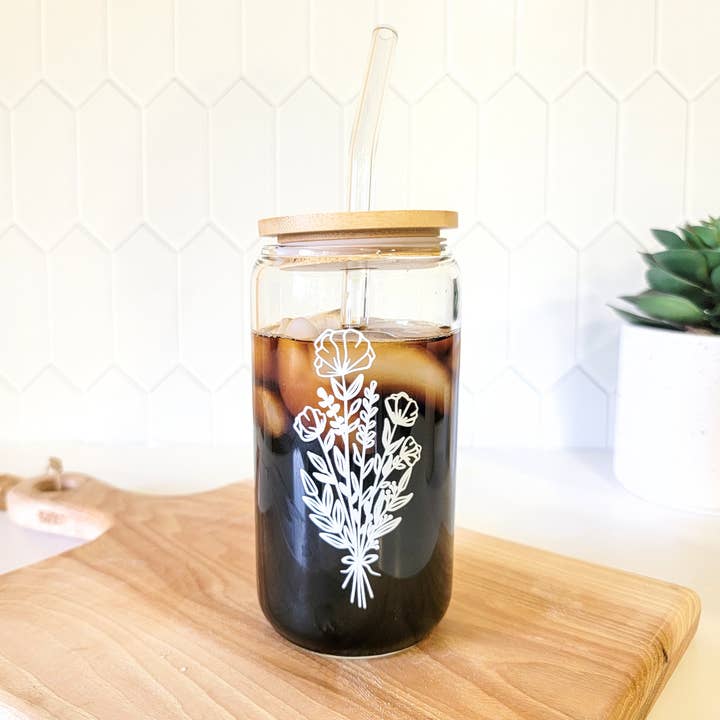 Scripted Pearl - Wholesale Drinking Glass/Cup - Floral Iced Coffee Glass Can with Bamboo Lid and Straw
