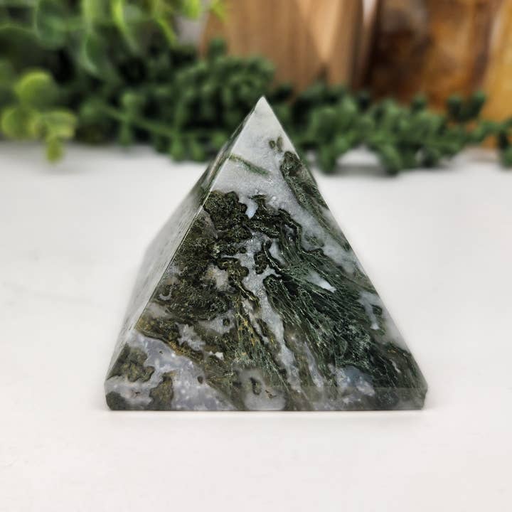 Meraki Gemstones - Wholesale Spiritual Stone/Crystal - Moss Agate Polished Semi-Precious Gemstone Pyramid -5cm1