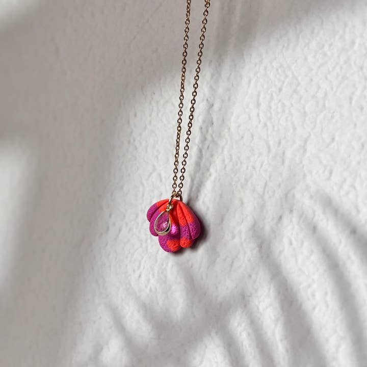 Secret Shell - Orange Fuchsia Shell Necklace for wholesale by DUESTELLE ITALIA