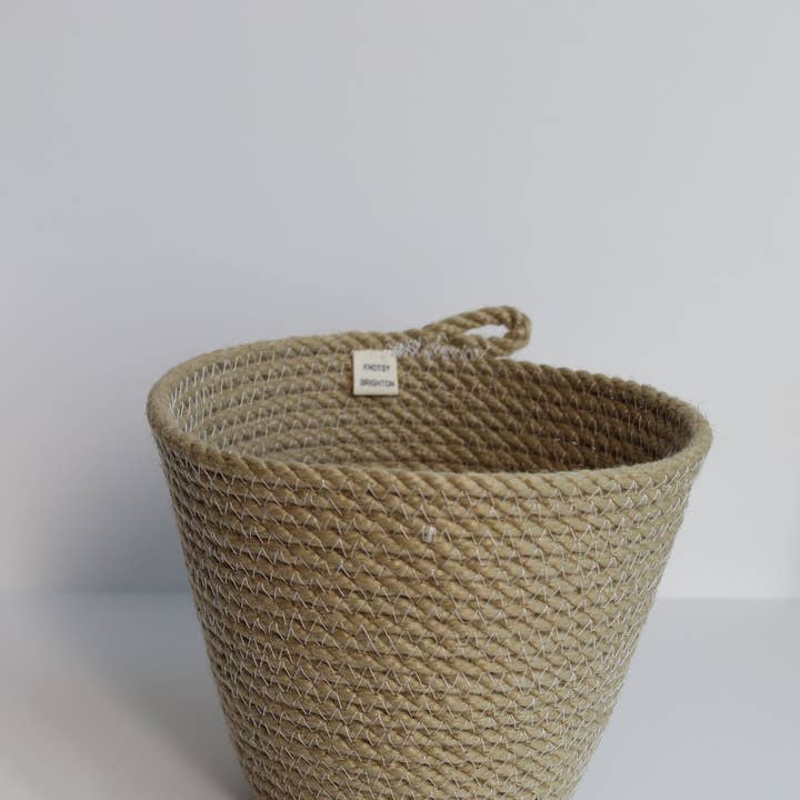 Knotsy Brighton - Wholesale Plant Pot - White Sandstone Plant Pot1