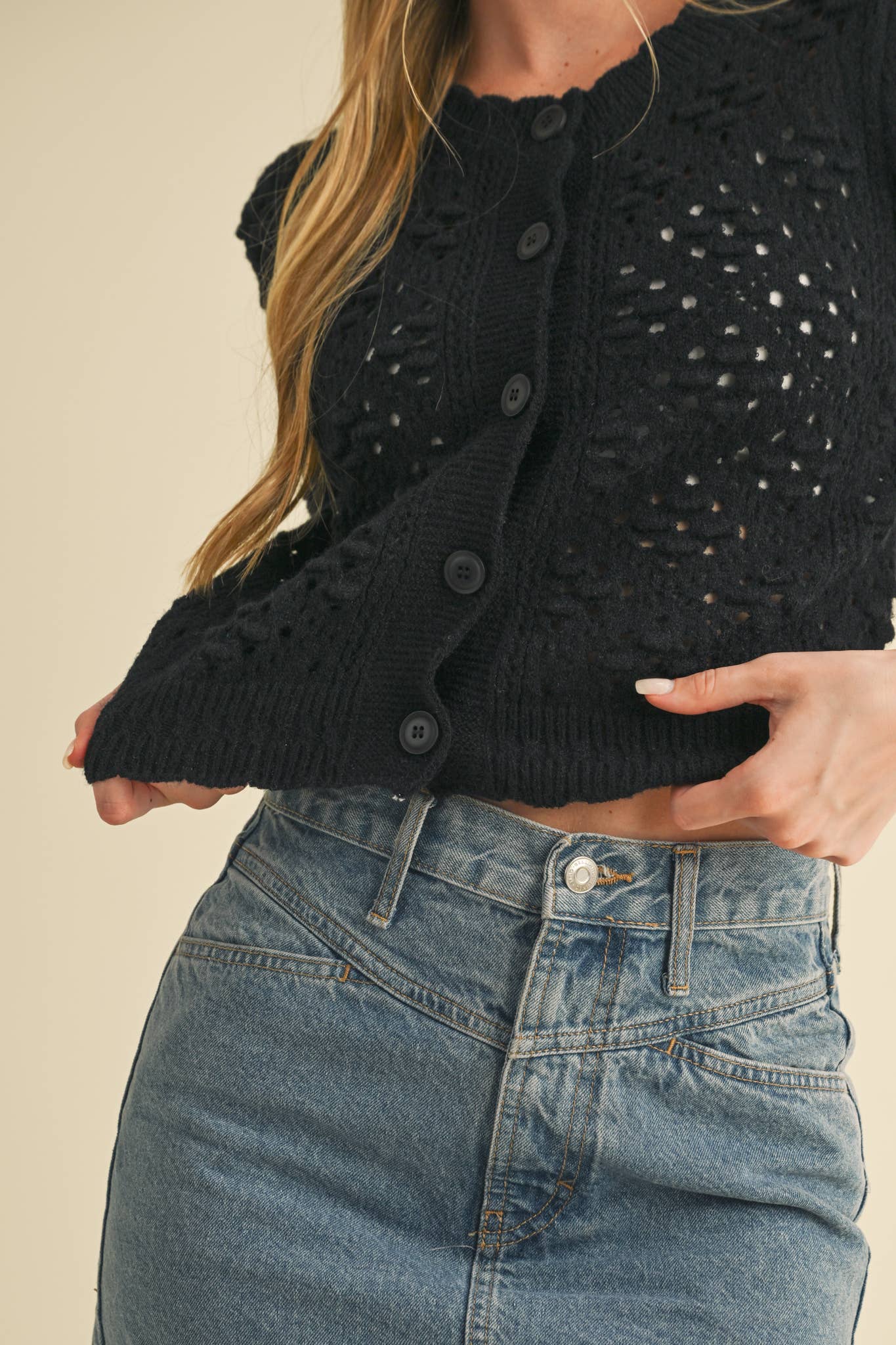 &MERCI - Wholesale Cardigan - Women's - CROPPED POINTELLE BUTTON DOWN SWEATER CARDIGAN MSW1085745