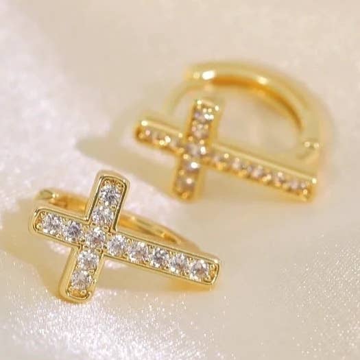 Martha Hoops - Gold for wholesale by Everfaith Jewelry