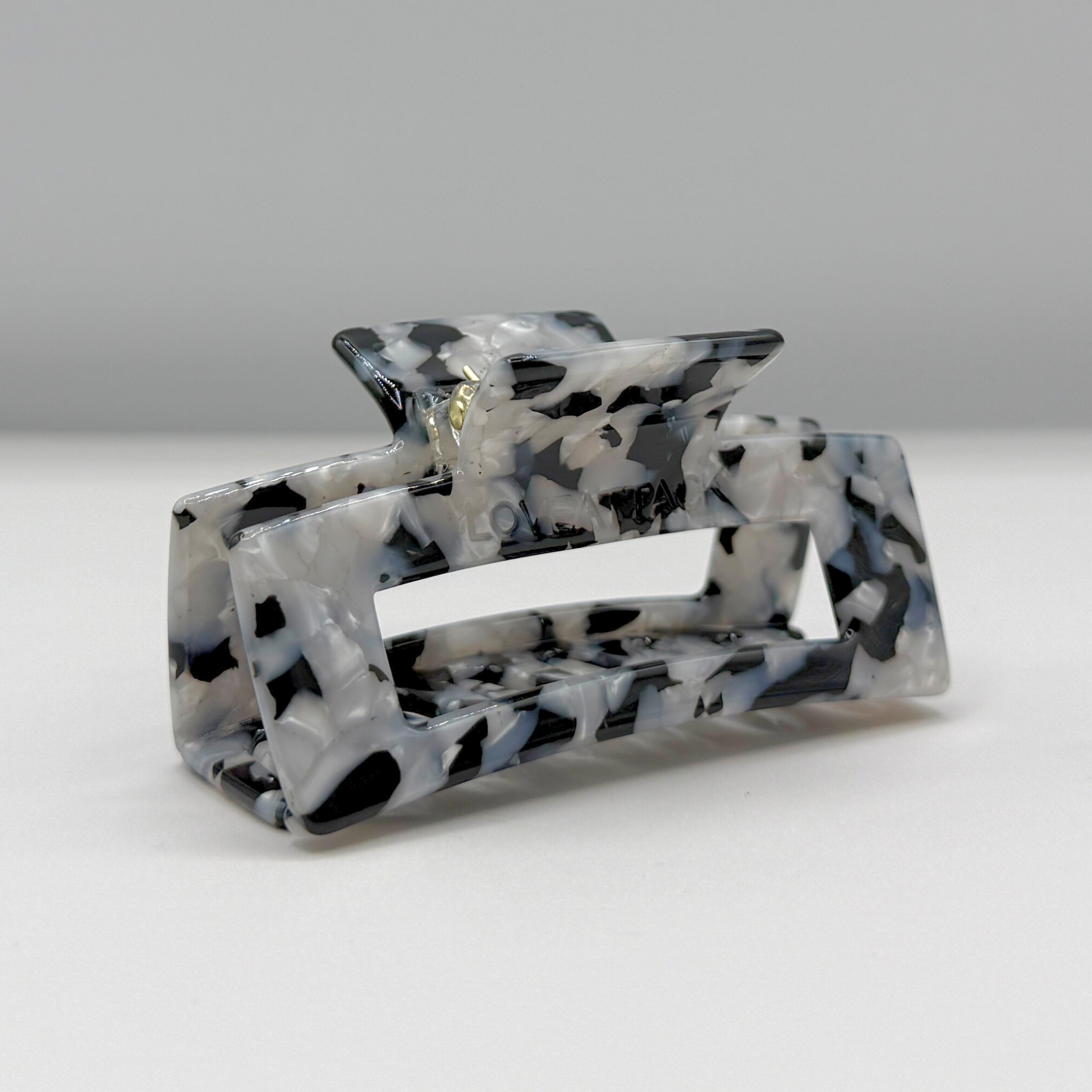 Love Attack - Wholesale Hair Clip - Women's - Sara Cellulose Acetate Hair Claw Clips27