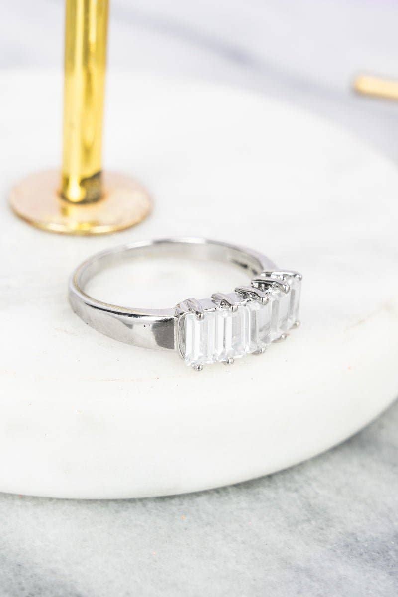 Wholesale Accessory Market - Vente Bague avec plusieurs pierres - Bague Silvertone en Zircon Cubique Nuit Romantique Avenue Crystal