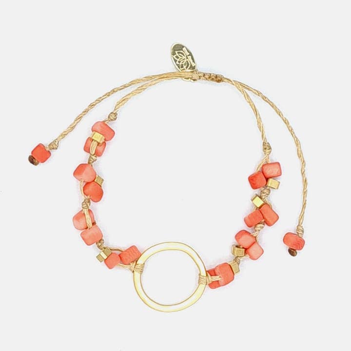 Pretty Pink Eco-Jewellery – wholesale Beaded bracelet – Dainty Tagua Bracelet1