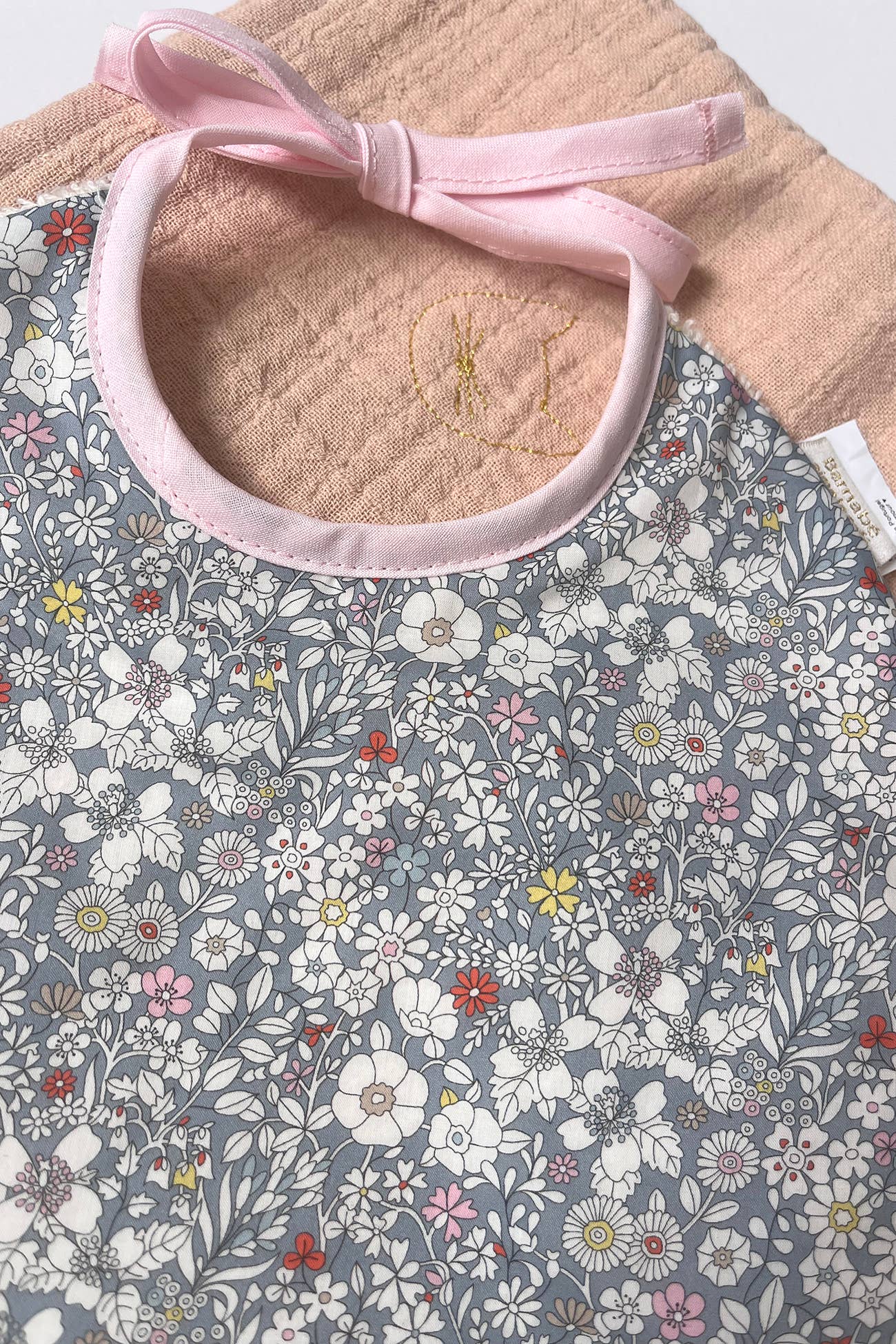 BARNABÉ AIME LE CAFÉ – wholesale Baby bib – baby – Liberty® English Floral Baby Bib8