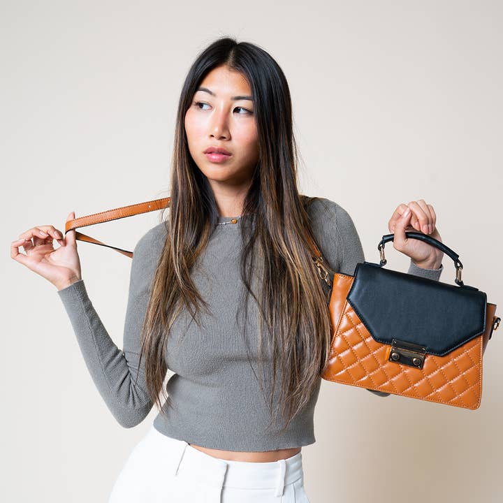 Jen & Co. - Wholesale Crossbody Bag - Women's - M2407 Lou Square Quilted Crossbody w/ Push Lock