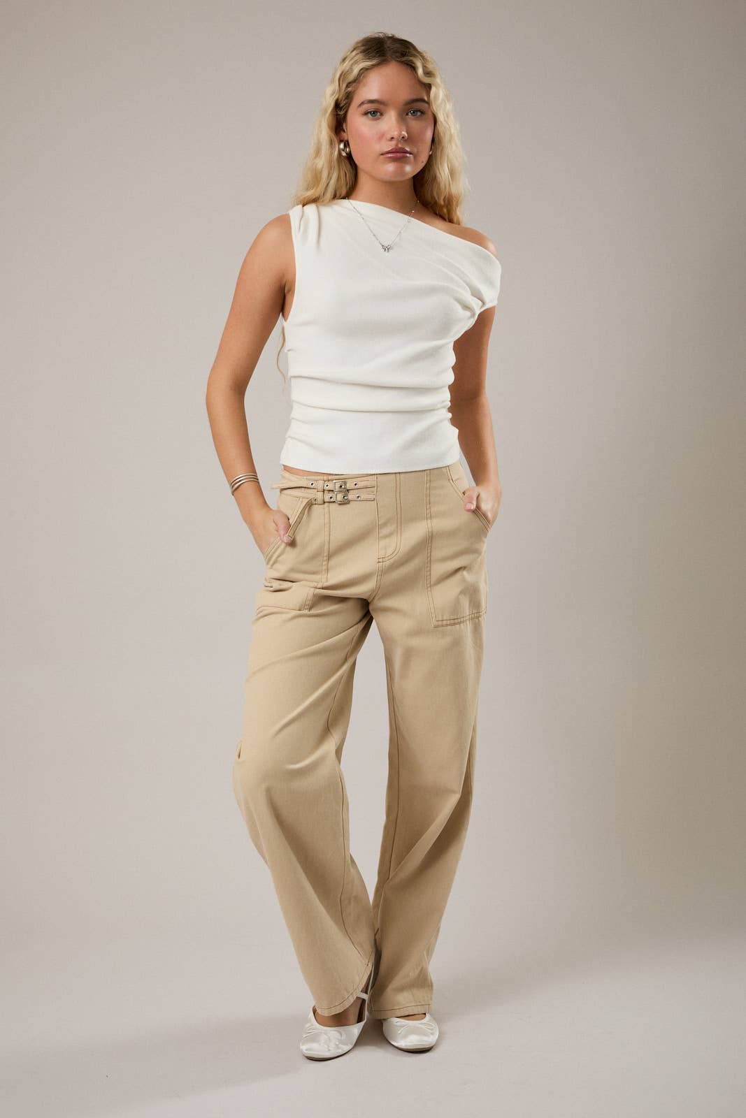 LE LIS - Vente Haut en maille – femme - TOP EN MAILLE À COL ASYMÉTRIQUE29