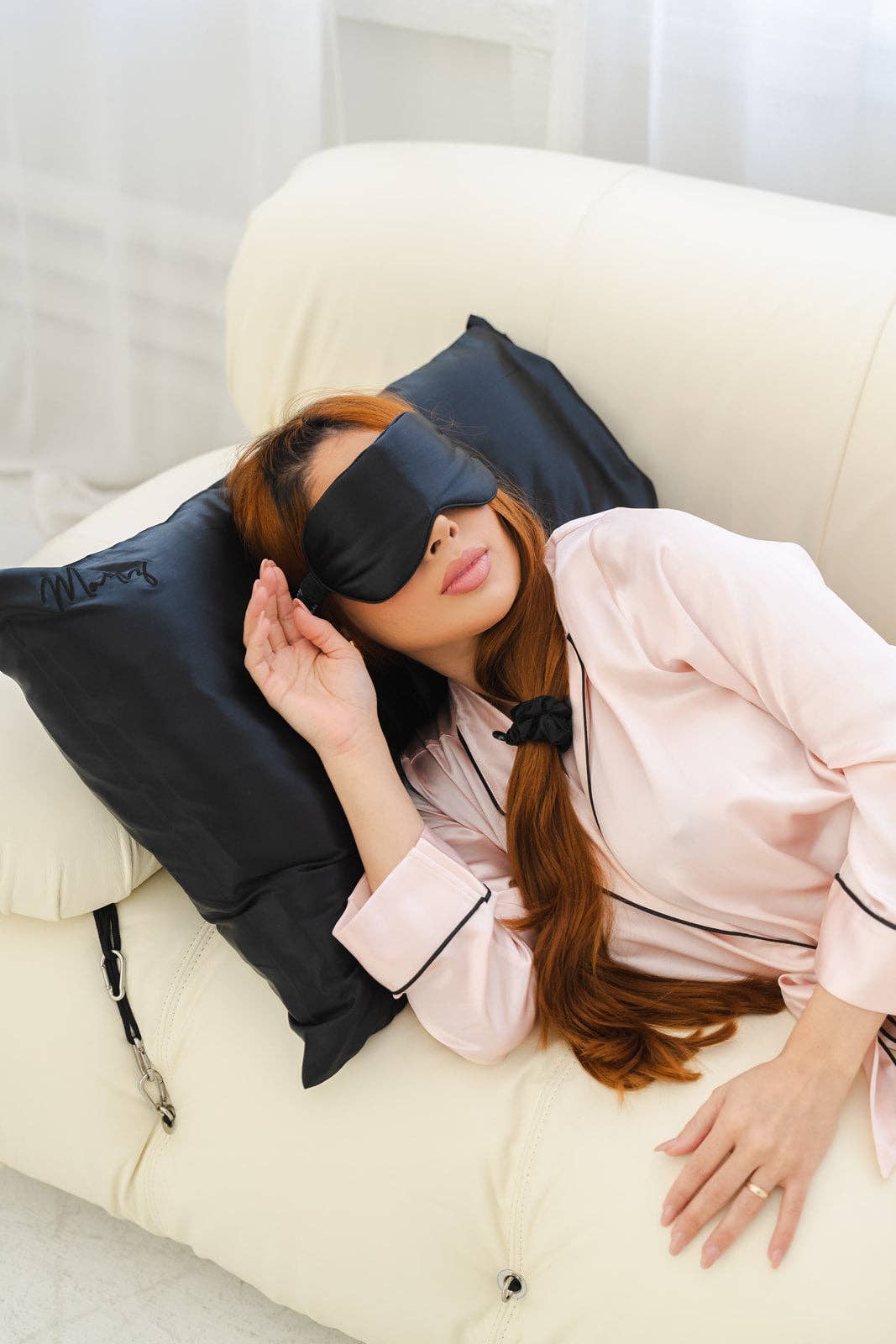 MARIZ SILK - Wholesale Bedding Pillowcase/Sham - Black Washable Silk Pillowcase - King1