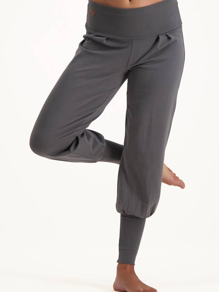Pantalones de yoga Devi, color gris oscuro para venta al por mayor de Urban Goddess