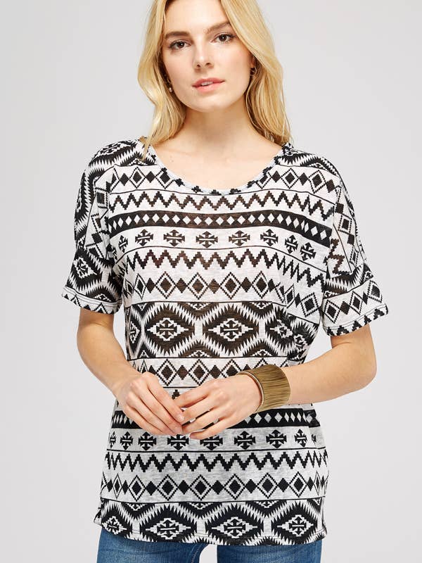 Urban X schwarz-weißes Top mit Tribal-Print für den Großhandel von Urban X Apparel