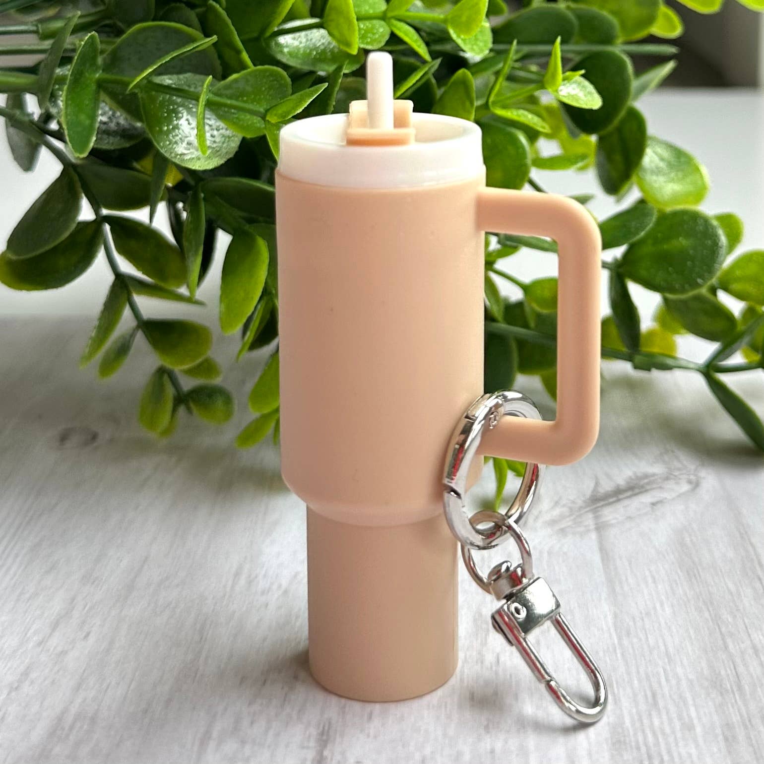 iconic mi - Wholesale Keychain - Women's - Mini Tumbler Keychain Carry Storage Container Cream0