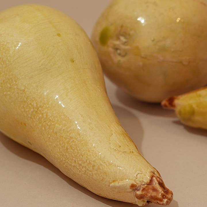 Eturel Madrid - Wholesale Decorative Tabletop Object - Pear glazed ceramic replica2