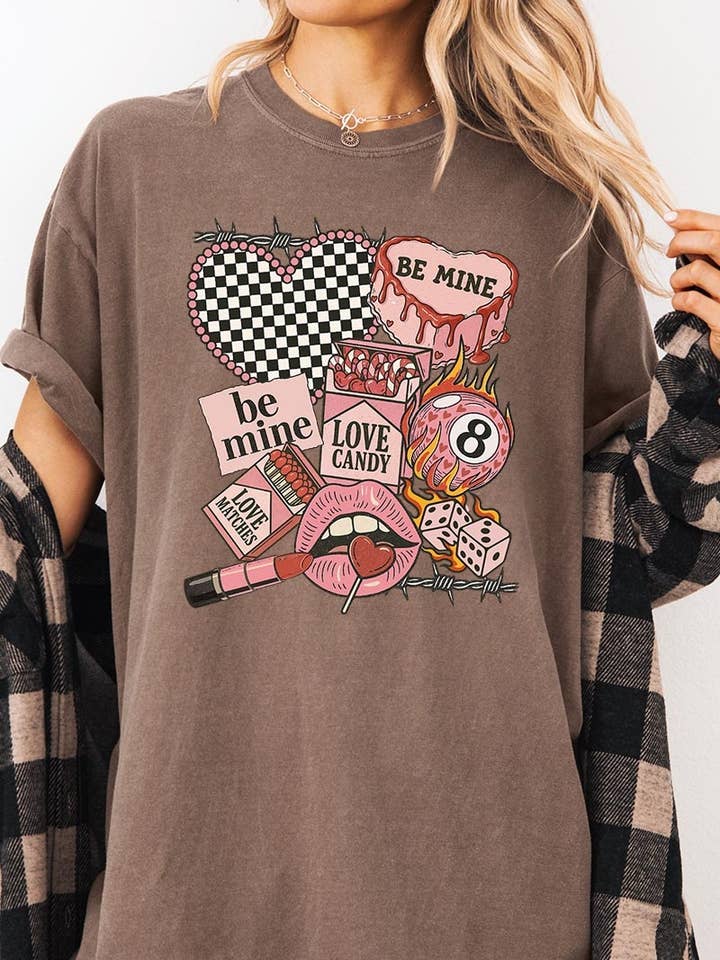 Retro-Love-Icons-Valentins-Grafik-T-Shirt in Kleidungsfärbung für den Großhandel von COLORBEAR