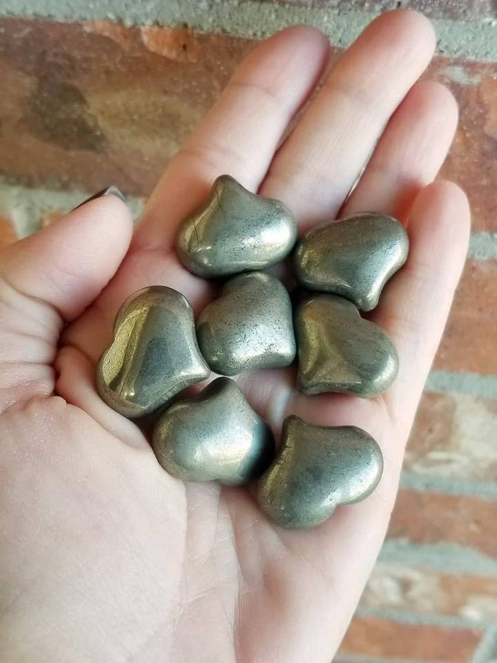 Pyrit-Herzsteine für den Großhandel von ZARDENIA