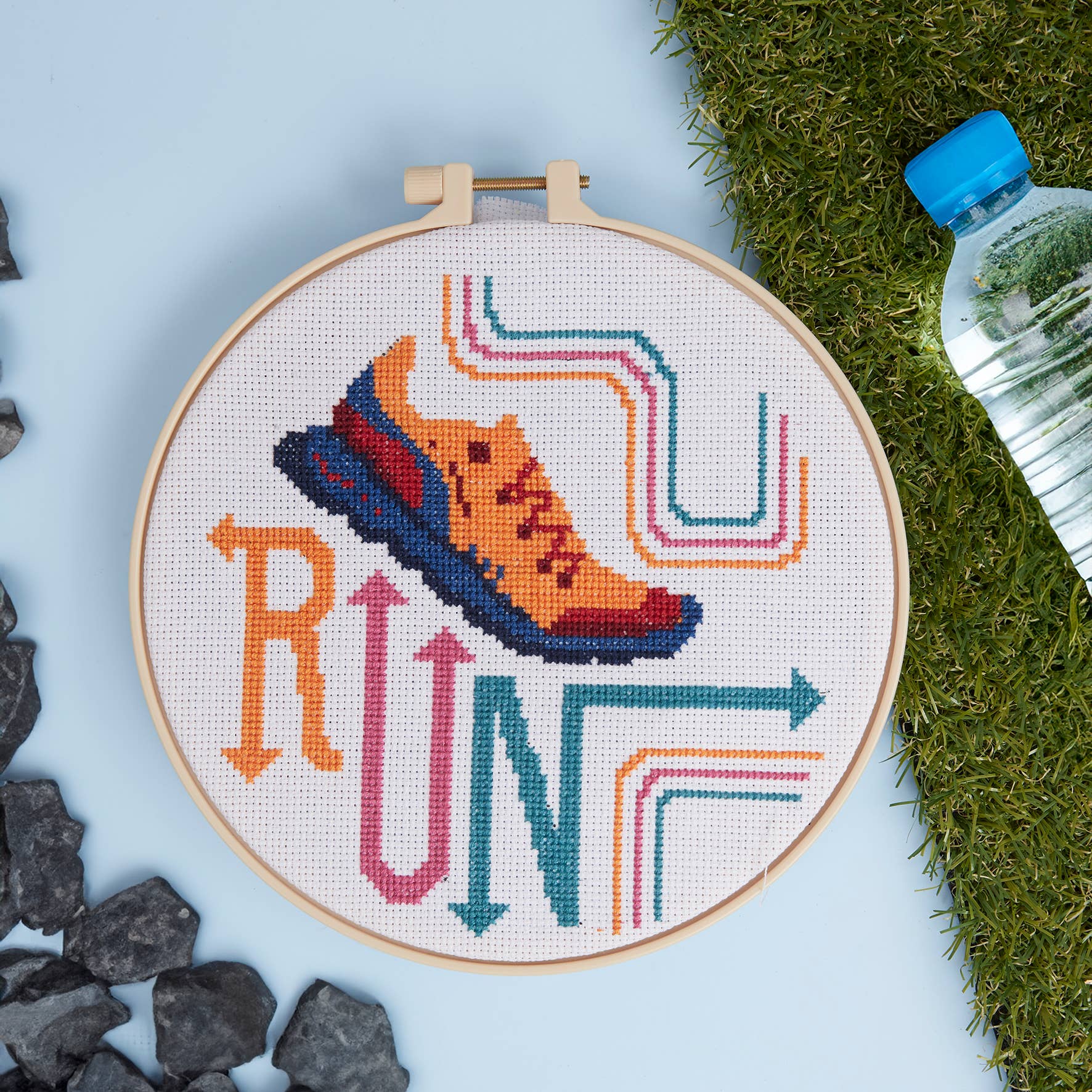 West Design Products – wholesale Embroidery/cross-stitch supplies – Simply Make Cross Stitch Kit, Running Design, 8"5