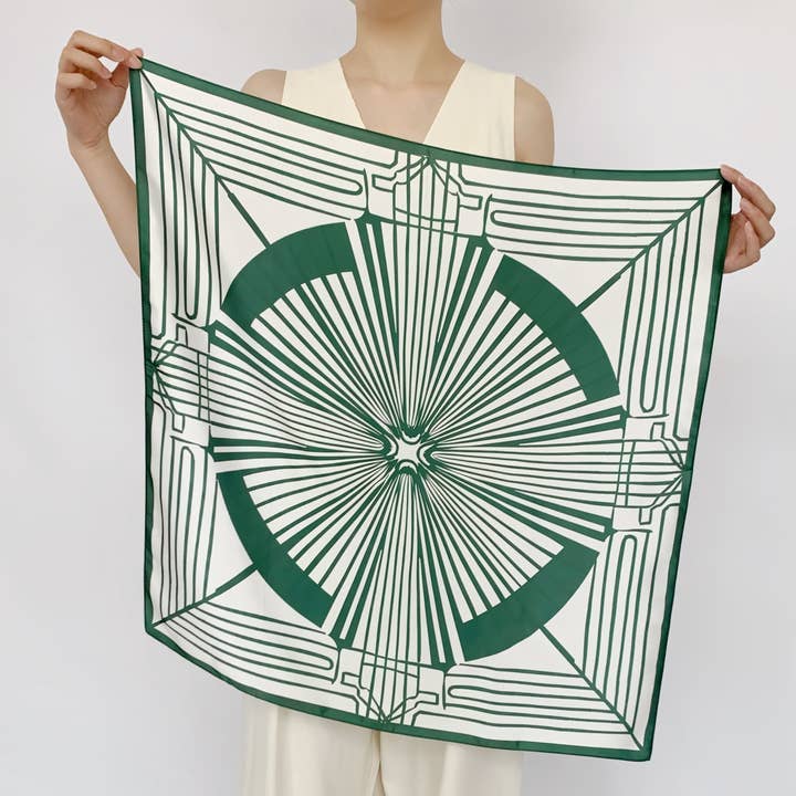 Sciarpa in seta geometrica verde erba, originale di design, tessuto e dimensioni personalizzabili, sciarpa da donna, regalo per lei e ulteriori Risultati per sciarpe firmate all'ingrosso. Resi gratuiti e termini di pagamento a 60 giorni su Faire in tendenza su Faire.