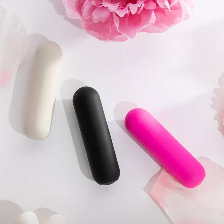 Ava Bullet HUM Massager for wholesale by Ava