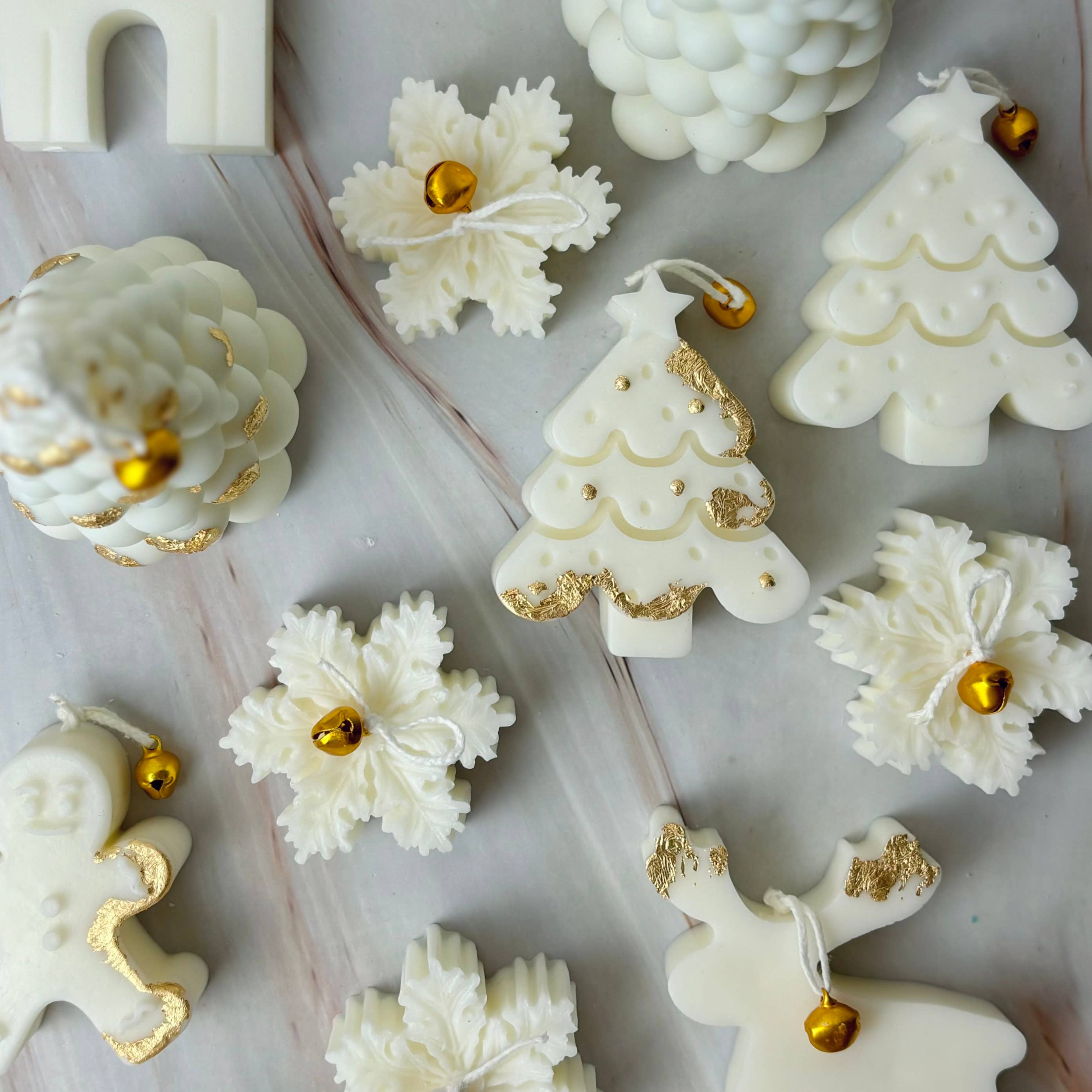 SOULCandle – wholesale Novelty candle – Gold Christmas collection 3