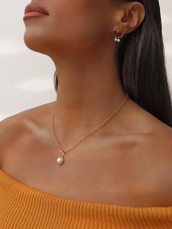 Large Freshwater Pearl Pendant Necklace- 14k Yellow Gold por atacado de The Littl