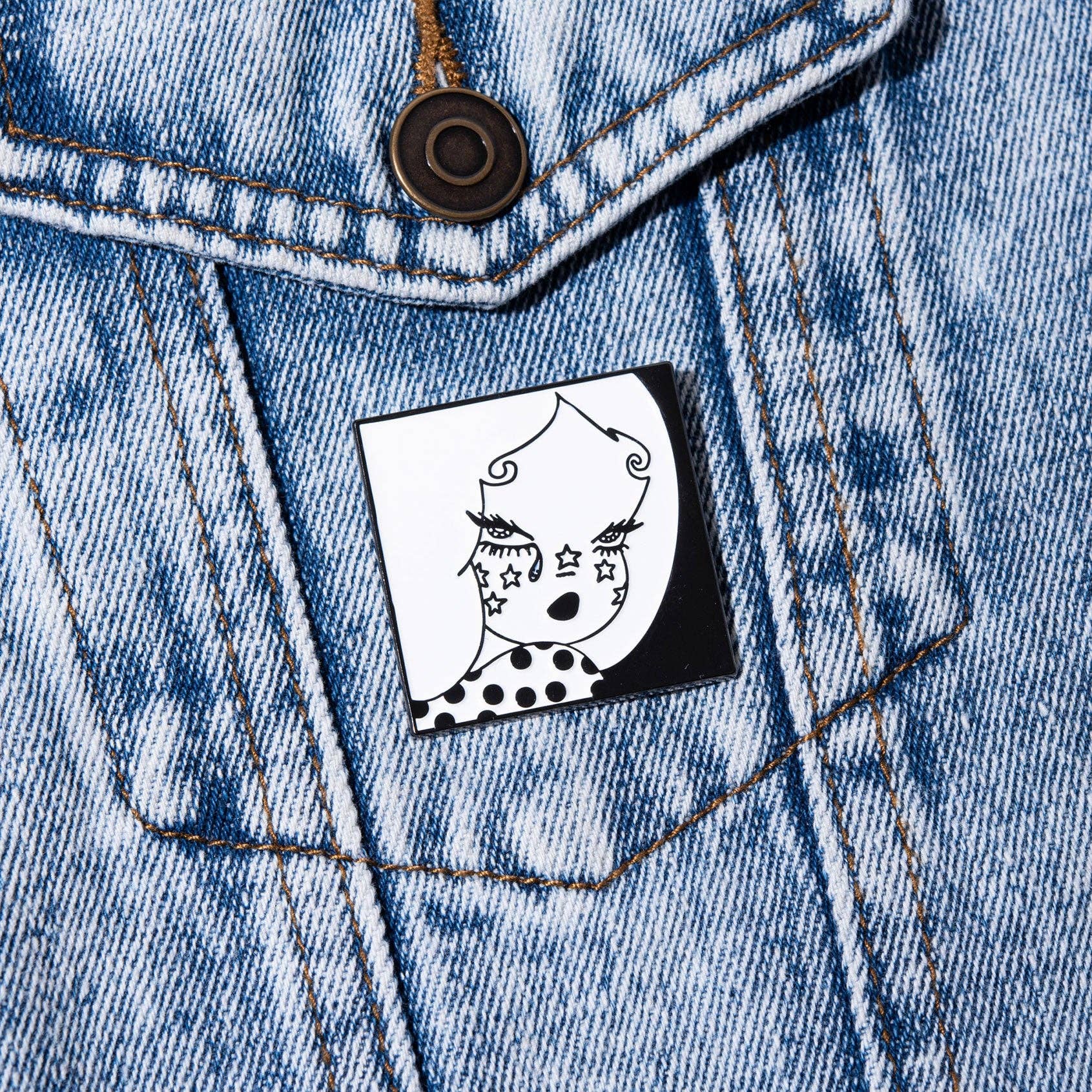 Valfre - Wholesale Lapel Pin/Button - Cloud Pin1