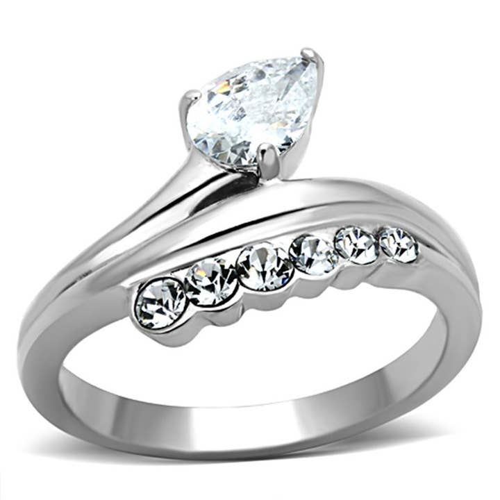 TK1080 - Bague en acier inoxydable hautement poli (sans placage) avec CZ AAA Clair pour la vente par Alamode