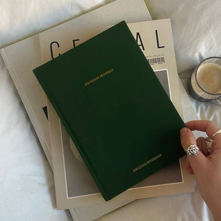 Diário alinhado “Outgrow Yourself” (A5) por atacado de The Living Workshop