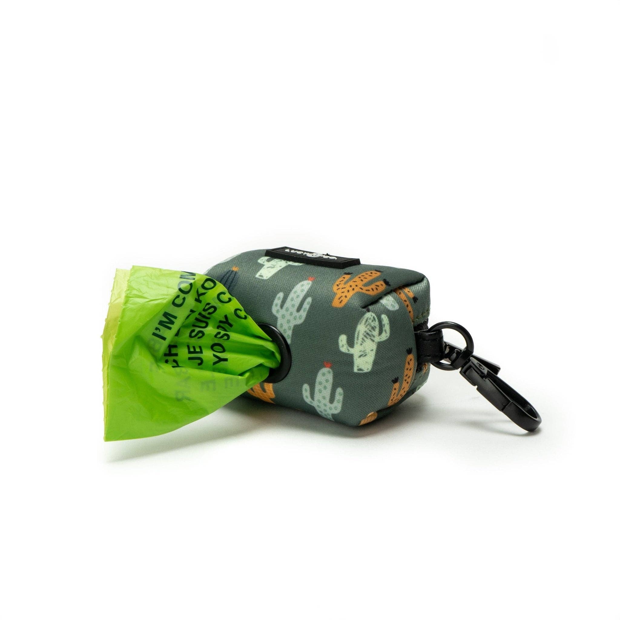 Lucy & Co. - Wholesale Pet Poop Bag Dispenser - Looking Sharp Poop Bag Holder4