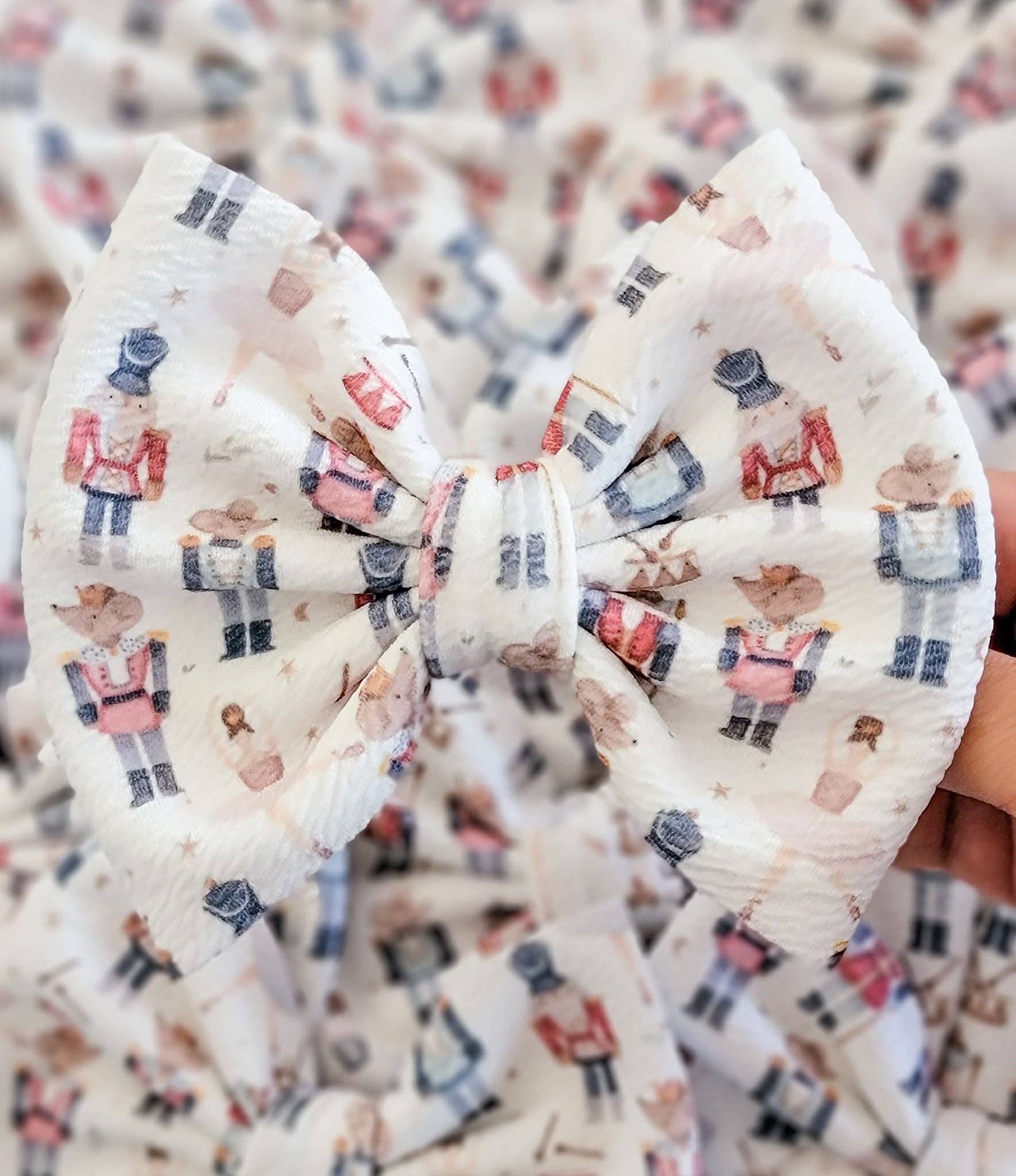 Dainty Delights Creations - Vente Nœud pour cheveux – enfant - Casse-noisettes Savannah0