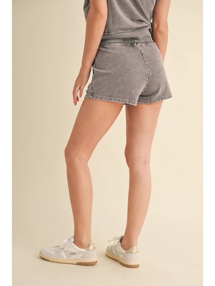 KIMBERLY C - Wholesale Korte broeken - Dames - Mineral Wash Shorts23