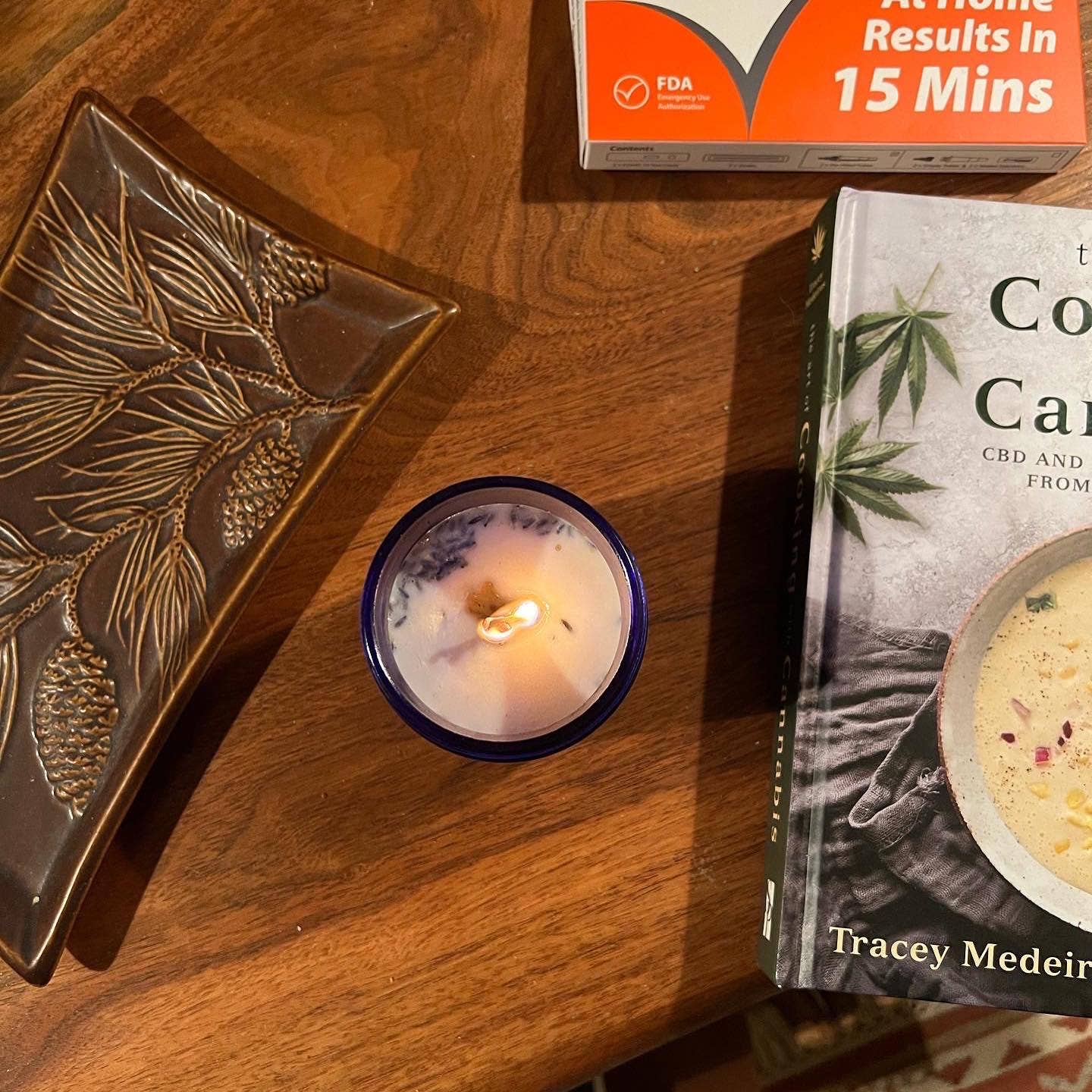 Rose Wolf Collective - Vente Bougies de voyage - Bougies personnalisées à la cire de soja de marque privée (végétaliennes)