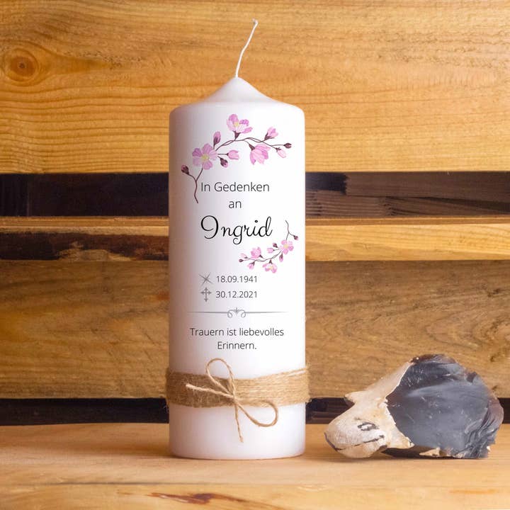 Pink Flower Memorial Candle | 15 - 30 cm höjd | personlig för wholesale av Die Kerzenwerkstatt