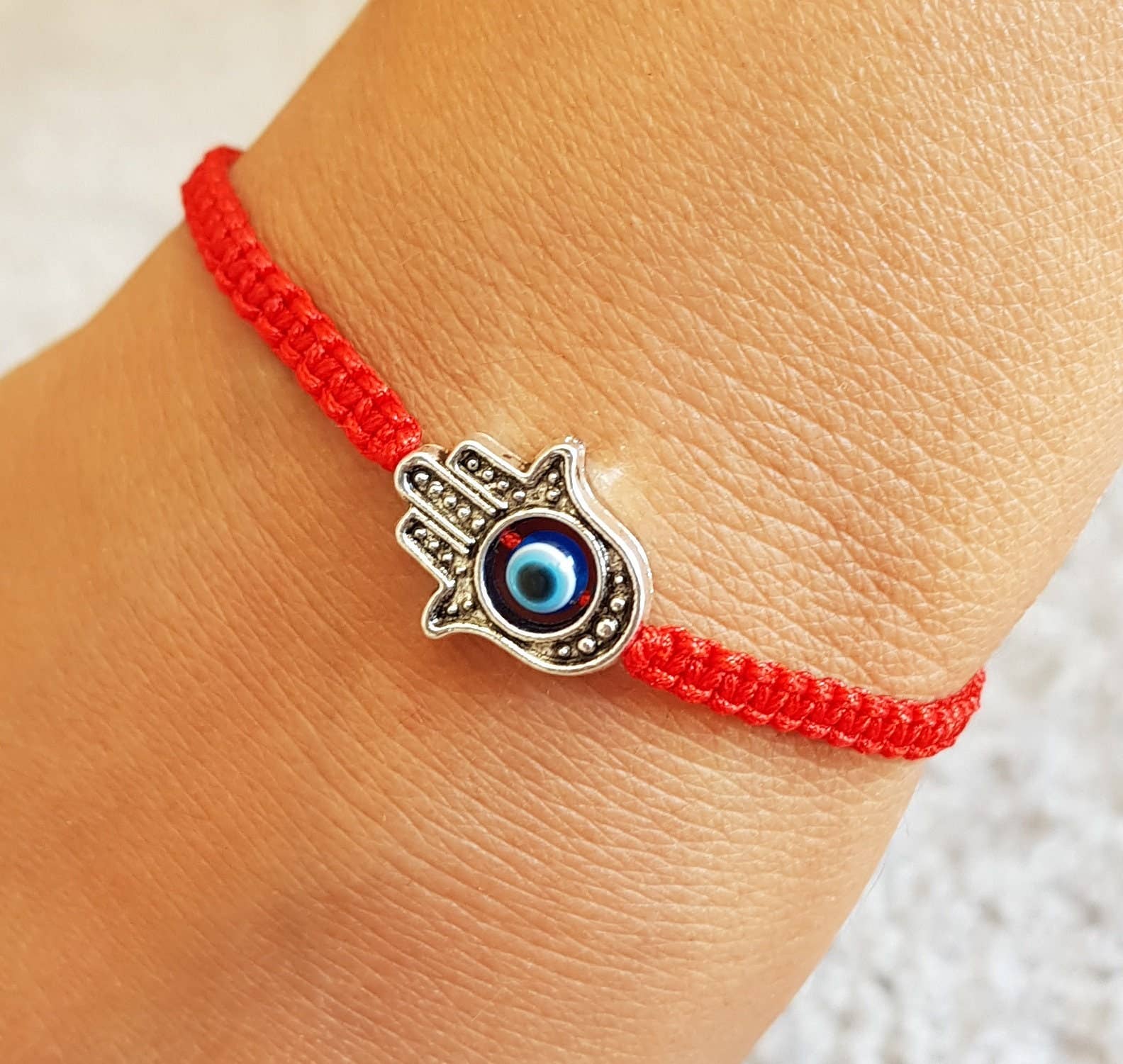 MYSTIC JEWELS – Engroshandel Armbånd med vedhæng – Macrame rød tråd armbånd til held blå tyrkisk øje2