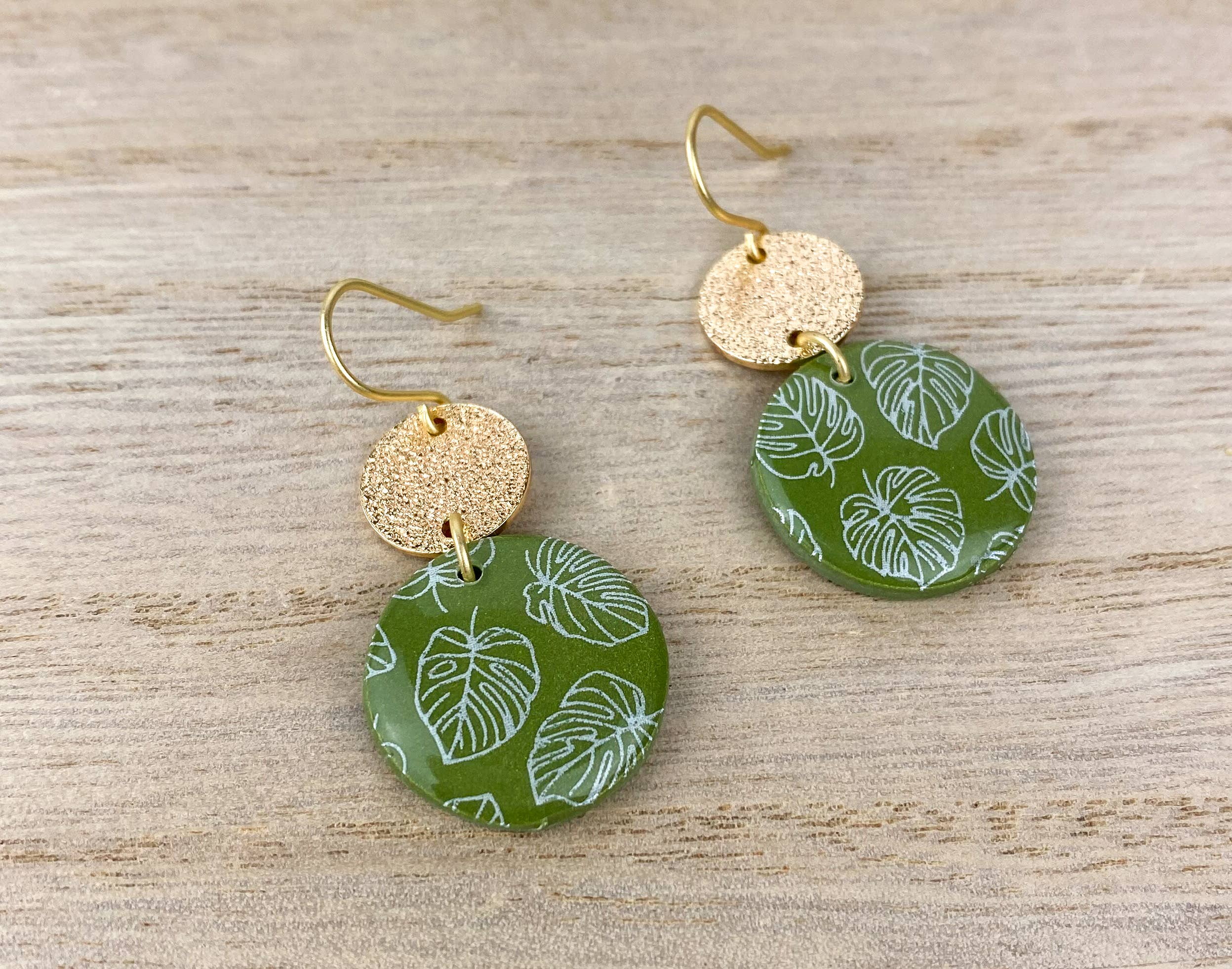 Light Shine - Wholesale Dangle Earrings - Monstera Leaf Dangle Earring | Green Spring Clay Drop |Plant0