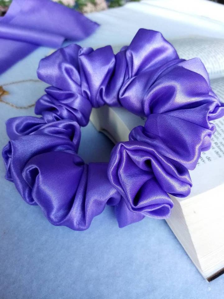 Lavendel-lila Satin-Haargummi - GABRIELLE Standard für den Großhandel von Esmée AccessoriesNco