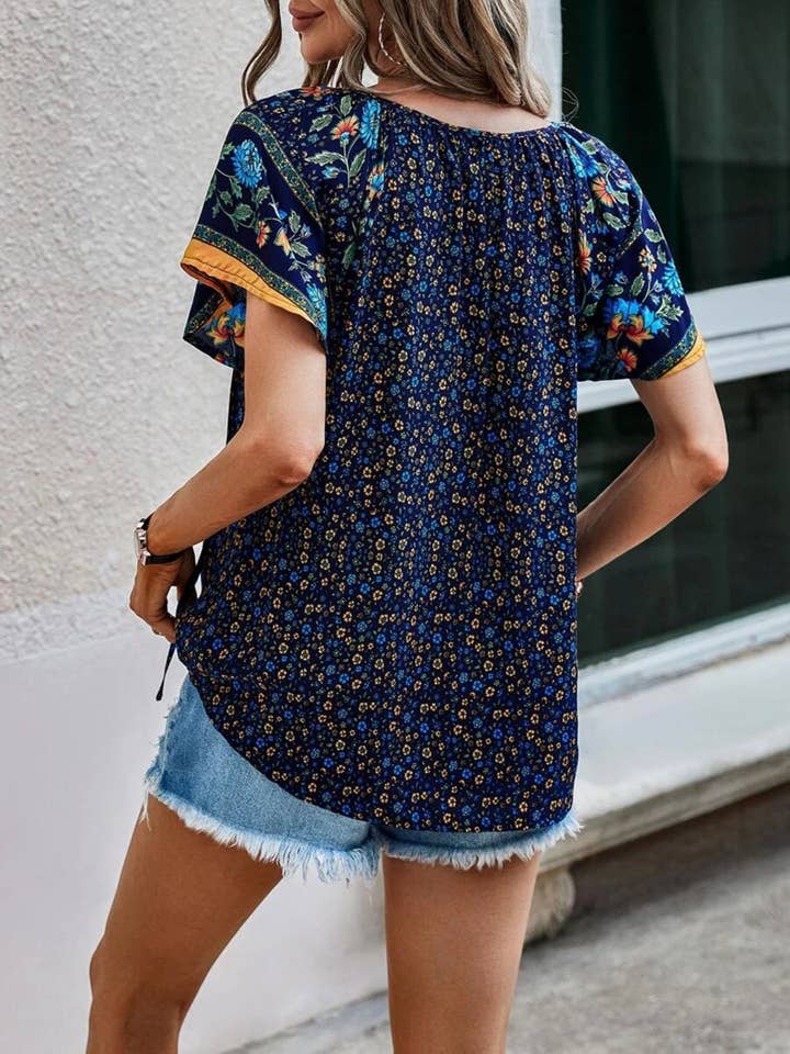 Wholesalesir - Wholesale Blouse - Women's - Printed V-neck Short Sleeved Loose Fitting Shirt