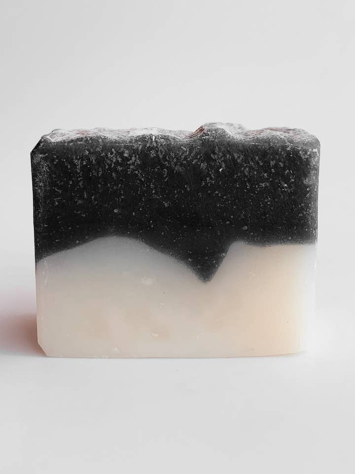 Savon de rasage surgras - Cèdre & Charbon por atacado de bareaya •