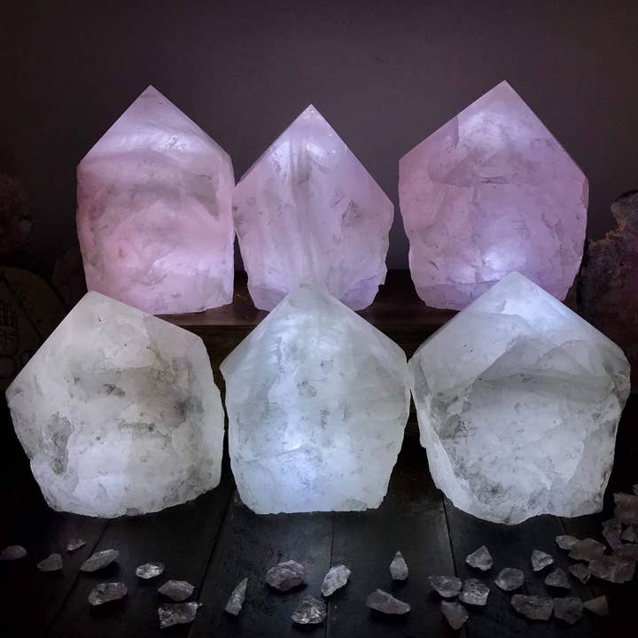 Rock Paradise - Venta al por mayor Piedras/cristales espirituales - Lámparas de cuarzo rosa y cristal con cable USB