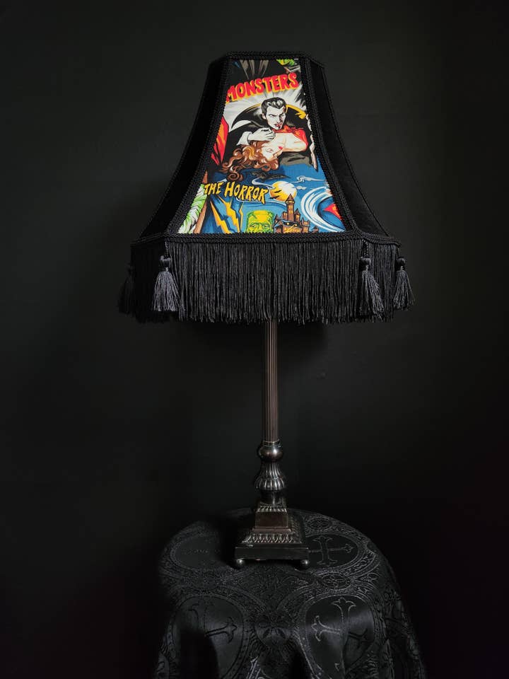 Abat-jour Vintage Inspiré des Monstres | Décor Gothique | Vintage pour la vente par Not Your Grandma's Lampshades