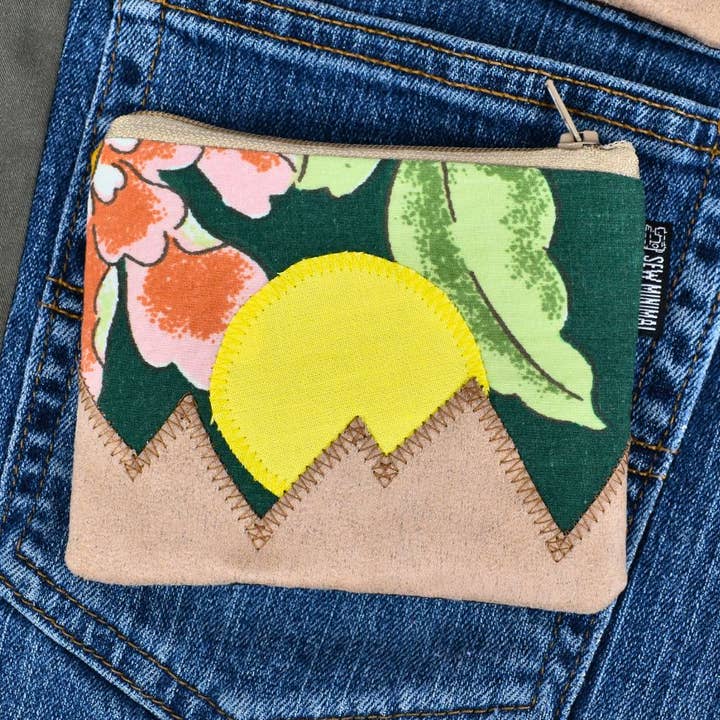 Mini pochette zippée - Sunrise - Recyclée et fabriquée à la main aux États-Unis pour la vente par Sew Minimal