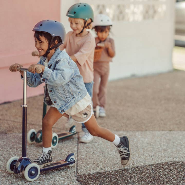 Banwood Inc - Vente Vélo et trottinette – enfant - TROTTINETTE VINTAGE BANWOOD - MARINE1