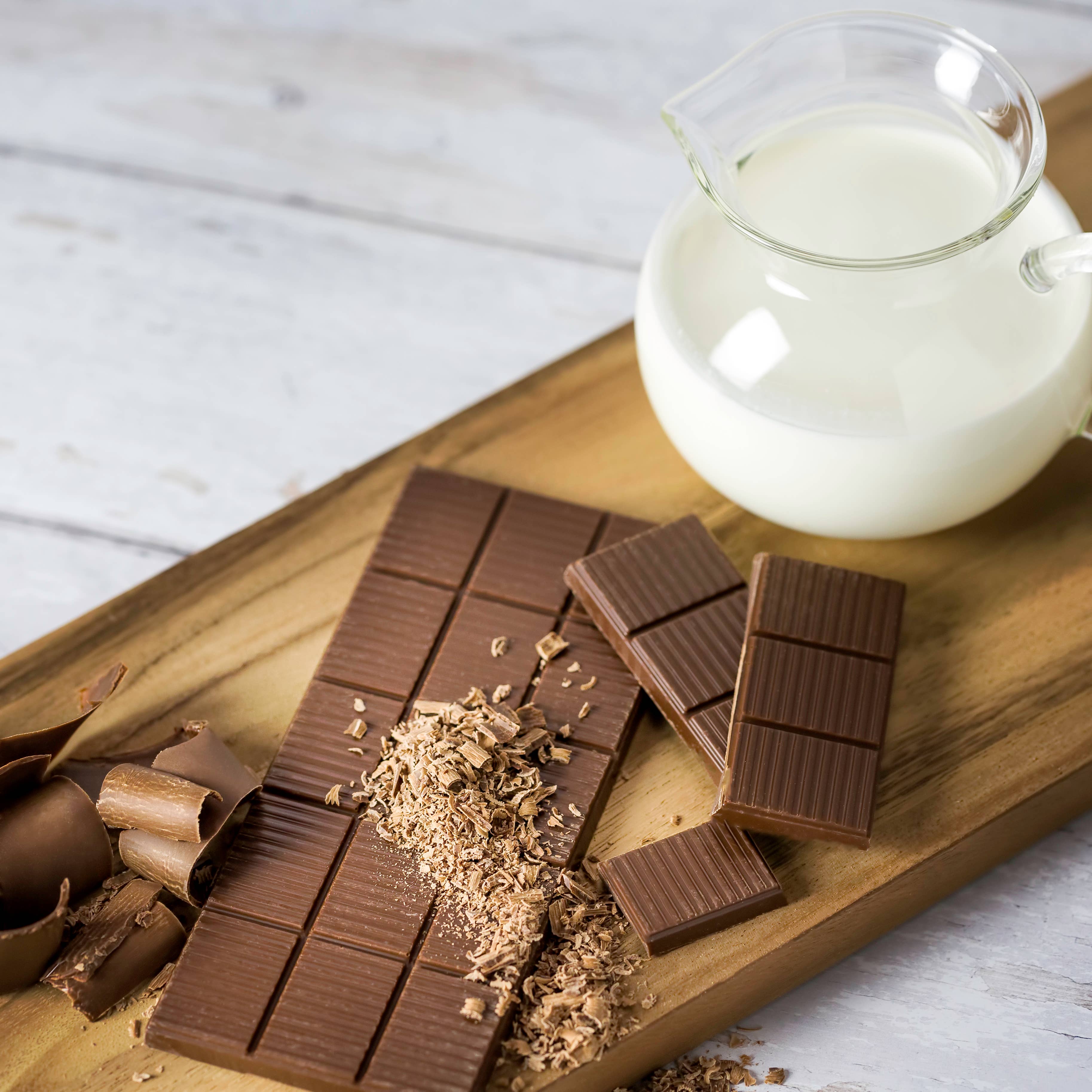 Astor Chocolate Corp. - Wholesale Chocolate Bar - Peanuts Everyday 2.75Oz. Snoopy Milk Chocolate Bar Each1