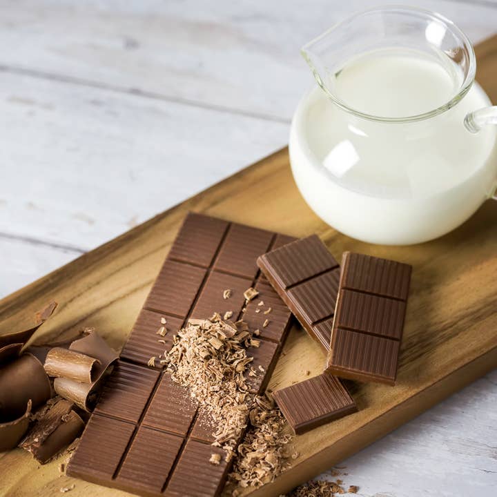 Astor Chocolate Corp. - Wholesale Chocolate Bar - Peanuts Everyday 2.75Oz. Snoopy Milk Chocolate Bar Each1